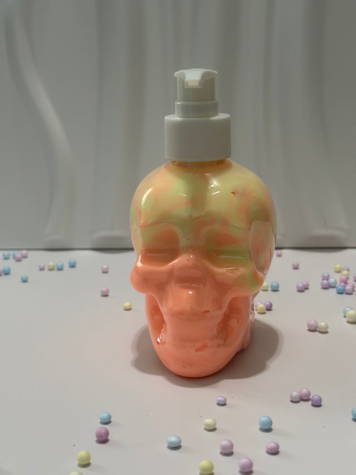Skull head, body lotion, Limited, Halloween edition cinnamon, vanilla scented